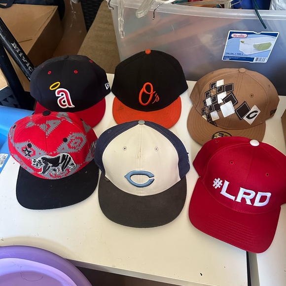 Collection of Baseball Caps - Picture 2 of 3